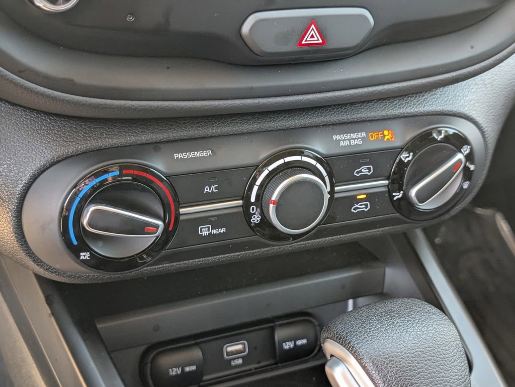 Certified 2025 Kia Soul LX image 28