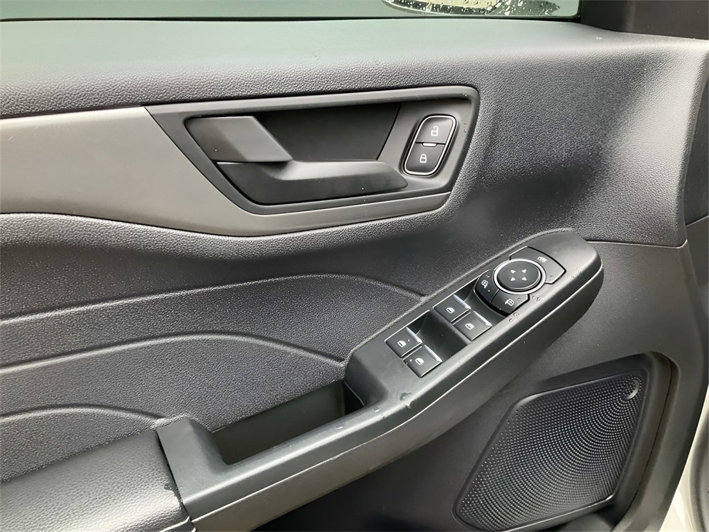 Used 2023 Ford Escape Active image 17