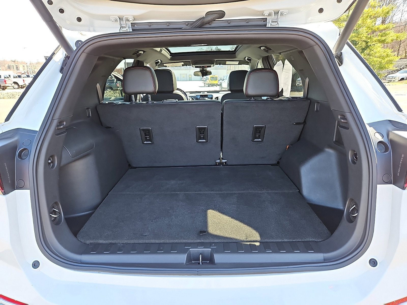 Used 2022 Chevrolet Equinox RS w/ RS Leather Package image 30