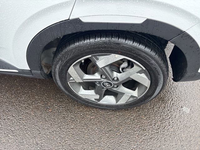 Certified 2025 Hyundai Venue Limited image 31