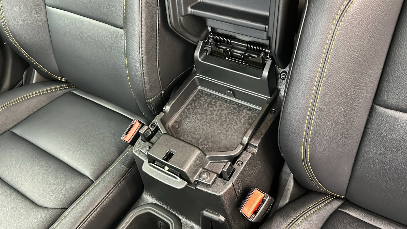 Used 2024 Jeep Wrangler Unlimited Sahara w/ Safety Group image 26