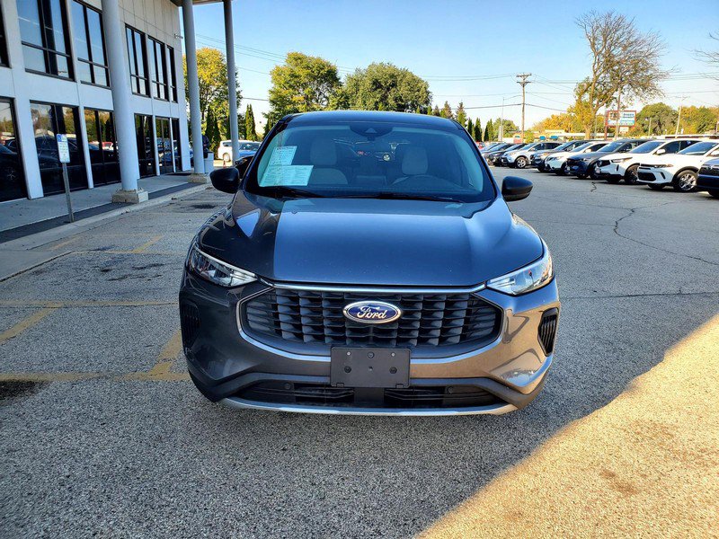 Used 2023 Ford Escape Active AWD/4WD image 2