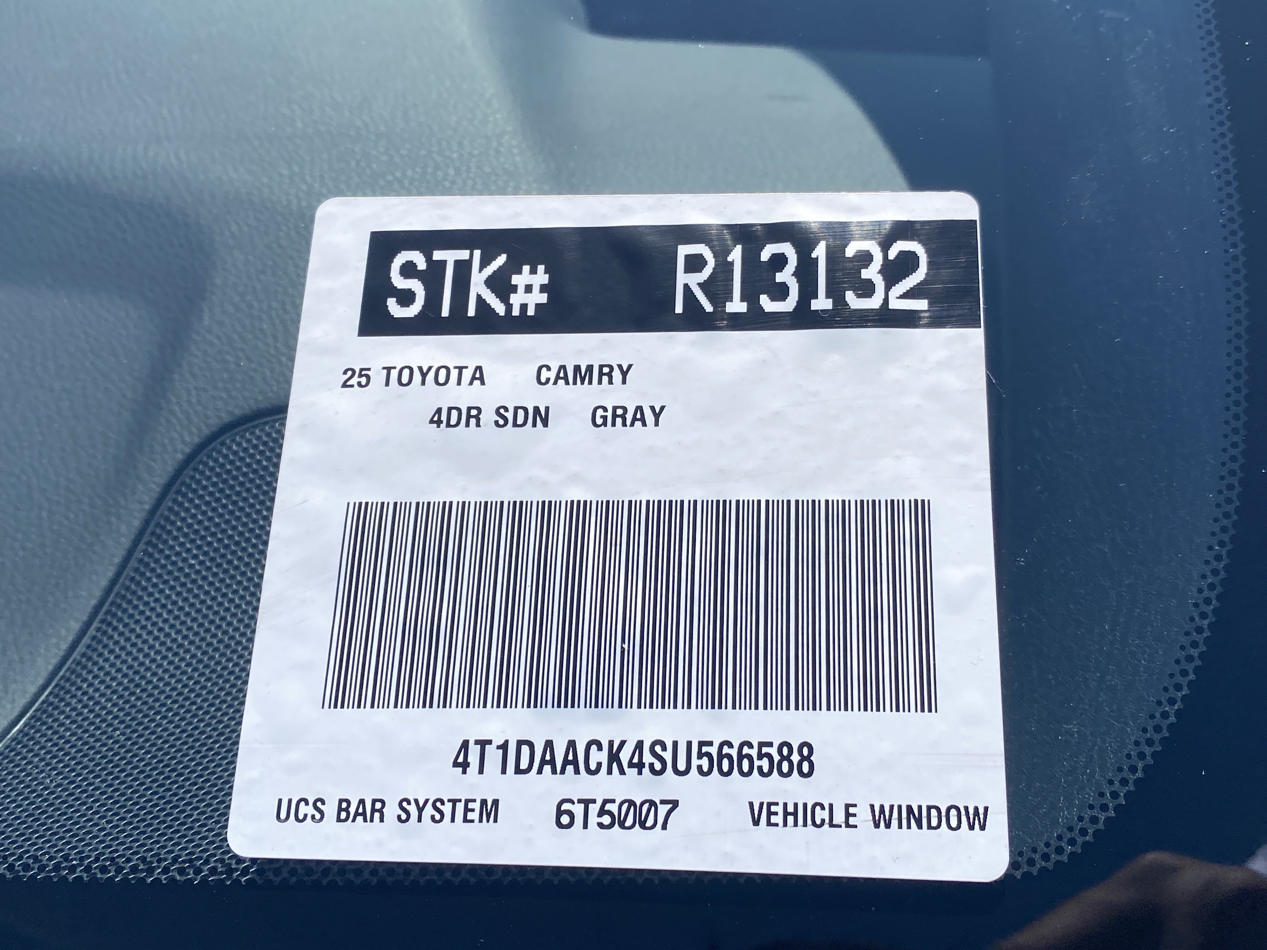 Used 2025 Toyota Camry SE FWD image 30