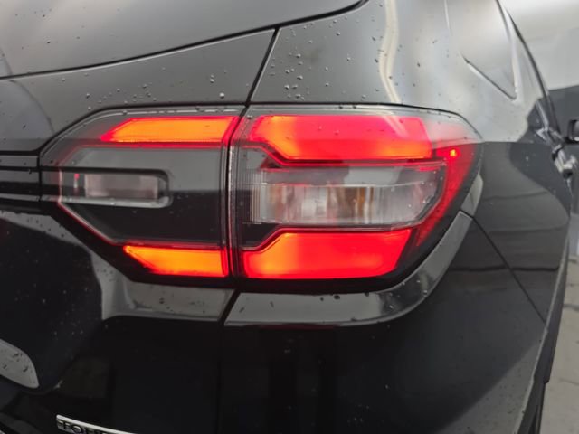 Used 2023 Honda Pilot Touring image 19