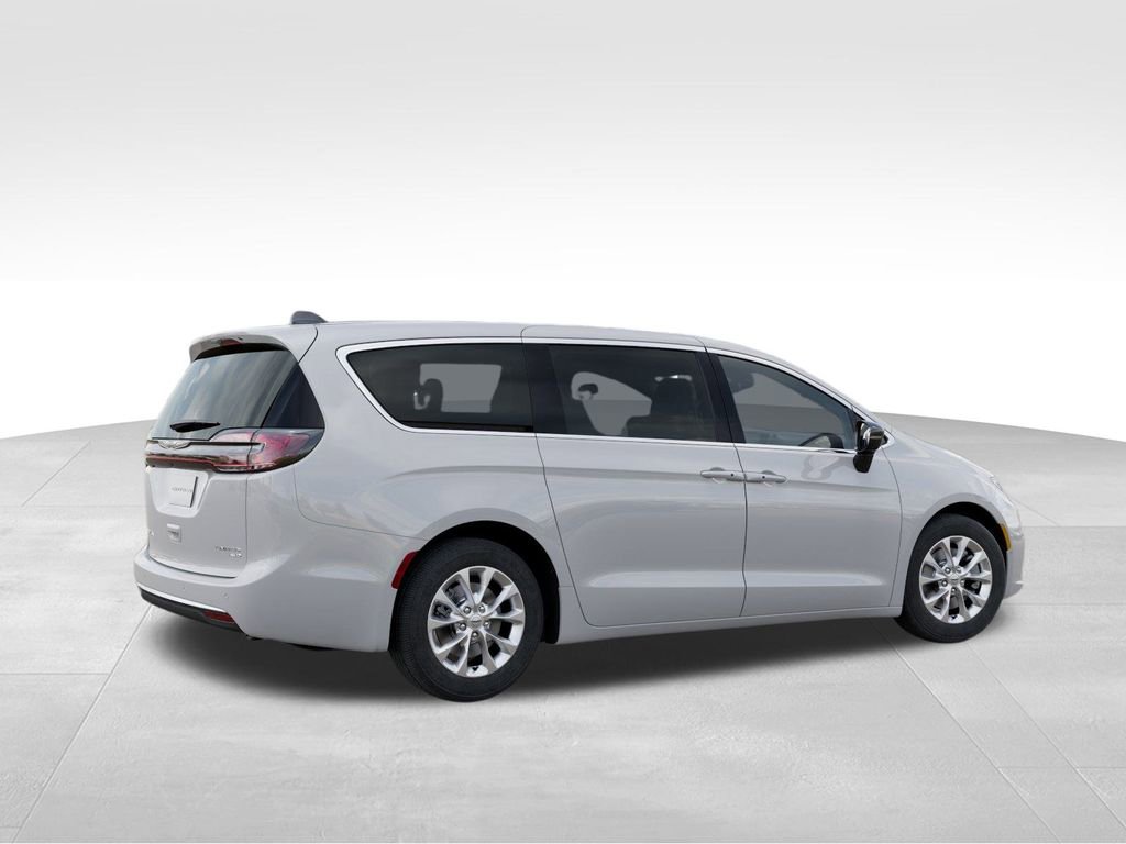 New 2026 Chrysler Pacifica Limited image 4