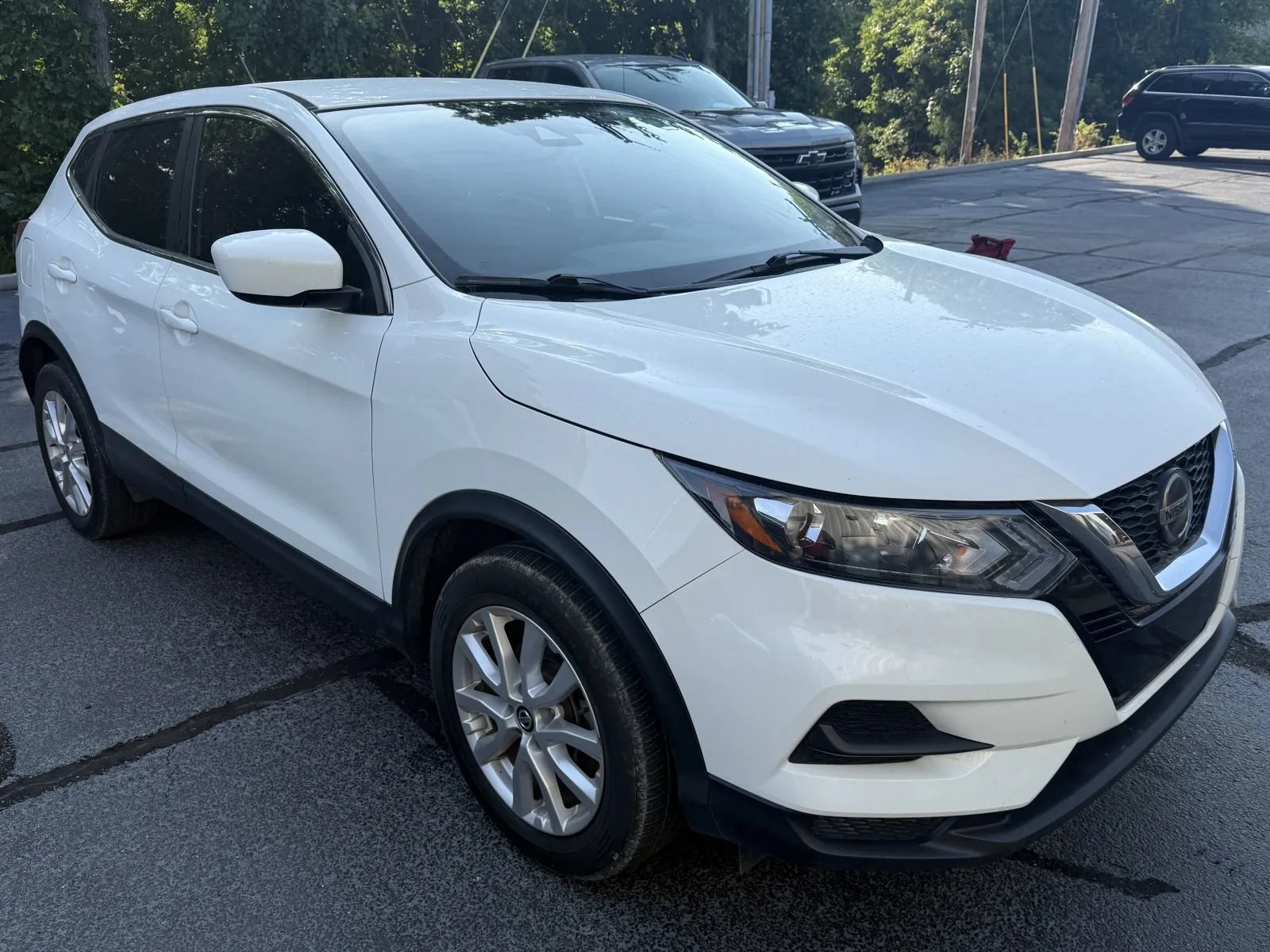 Used 2022 Nissan Rogue Sport S AWD/4WD image 5