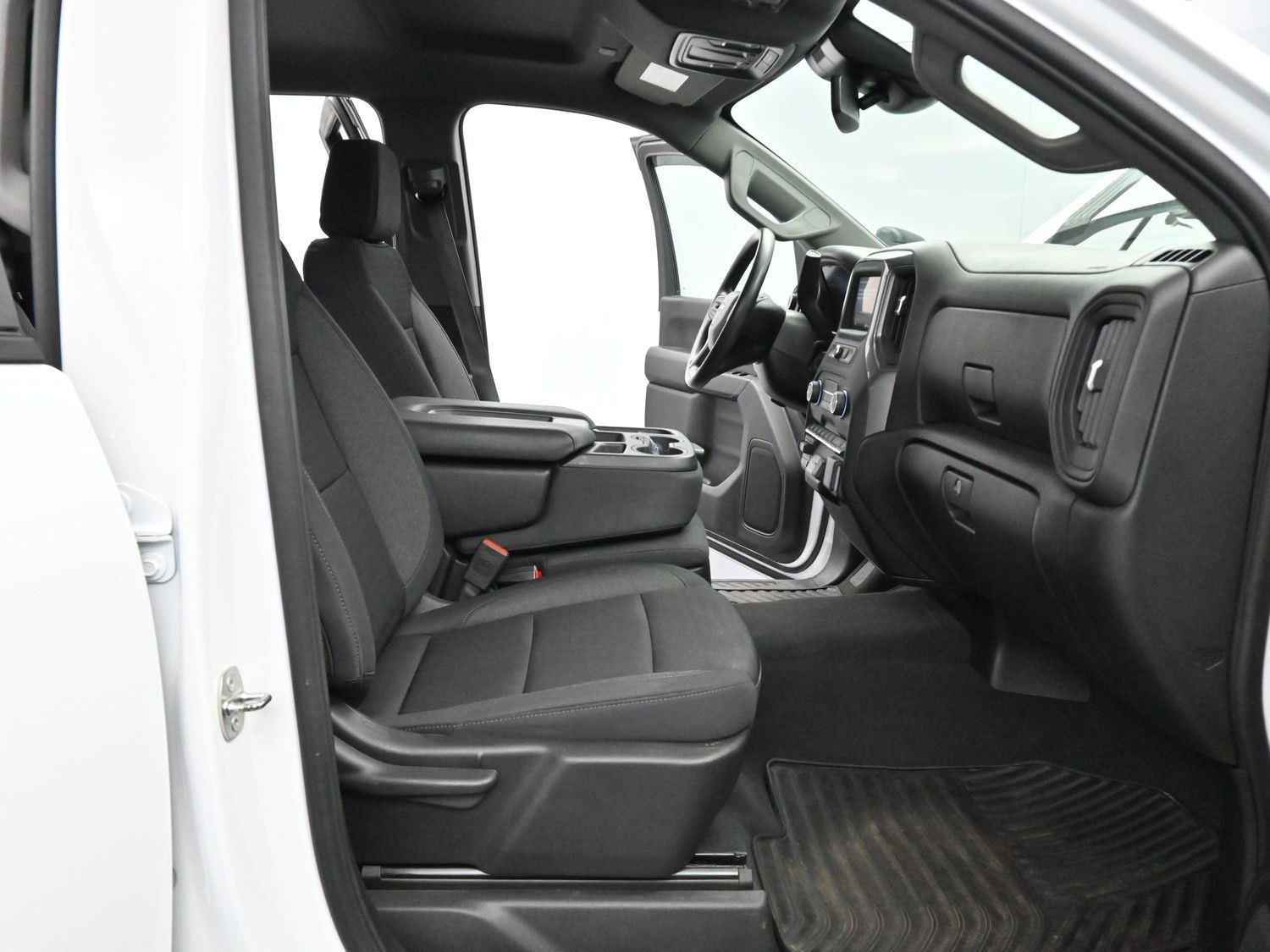 Used 2024 Chevrolet Silverado 2500 Custom w/ Custom Value Package image 27