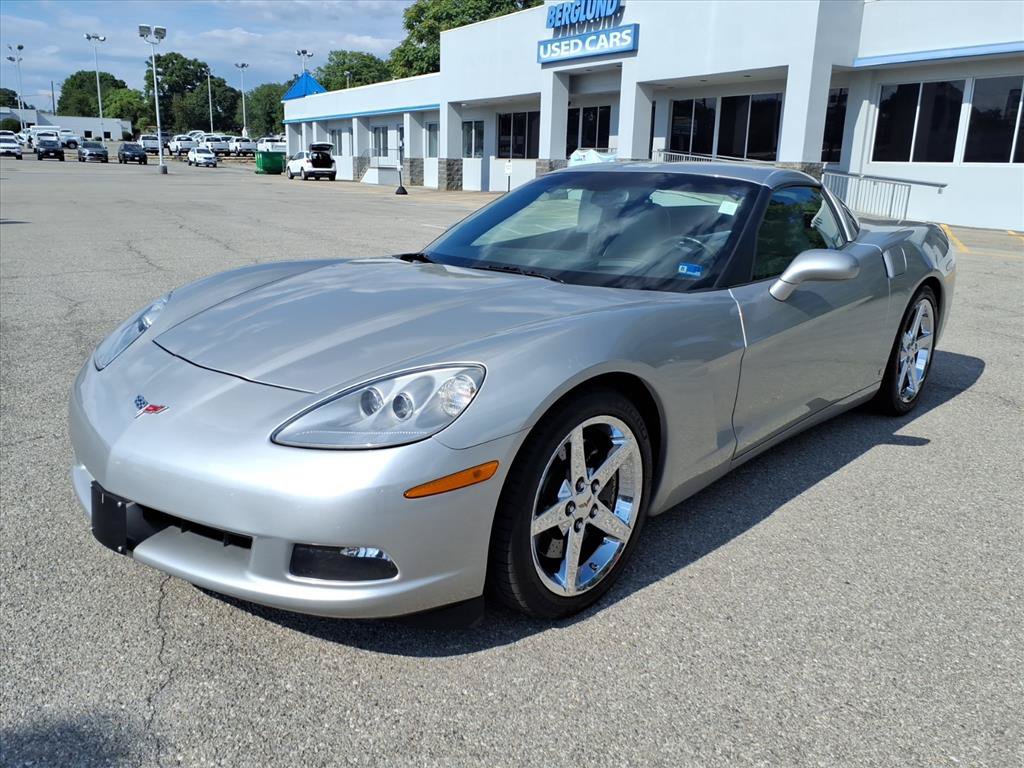 Used 2008 Chevrolet Corvette Coupe w/ Preferred Equipment Group RWD image 8