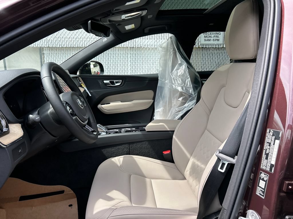 New 2026 Volvo XC60 B5 Plus w/ Climate Package AWD/4WD image 10