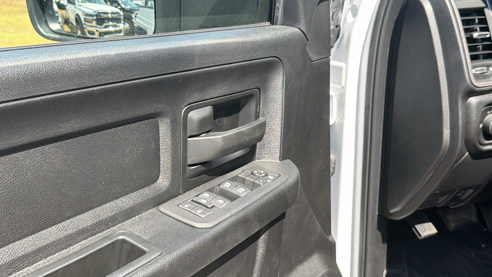 New 2026 RAM 2500 Tradesman AWD/4WD image 15