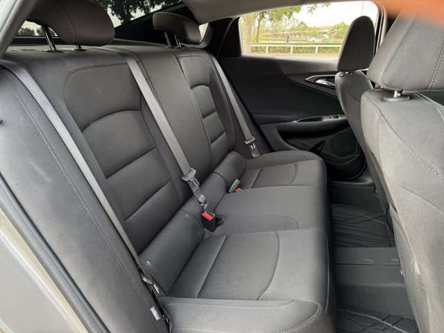 Used 2025 Chevrolet Malibu RS FWD image 28