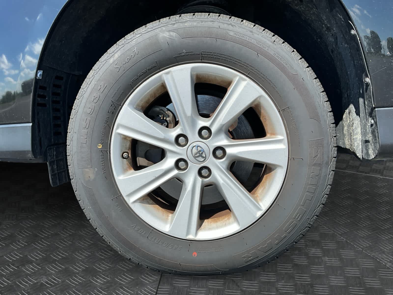 Used 2013 Toyota Highlander Plus AWD/4WD image 14