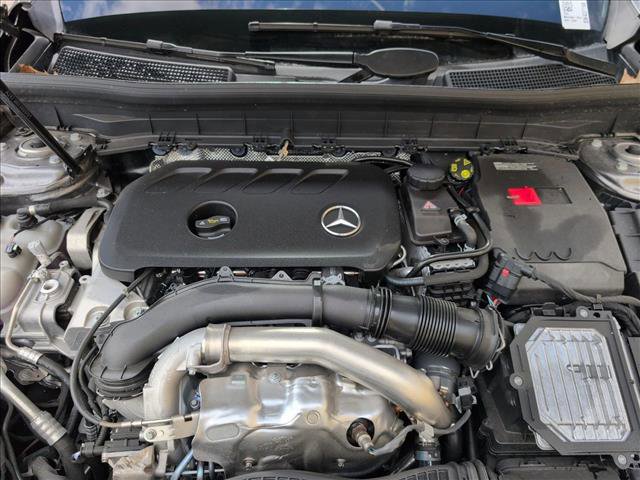 New 2025 Mercedes-Benz GLB 250 image 17