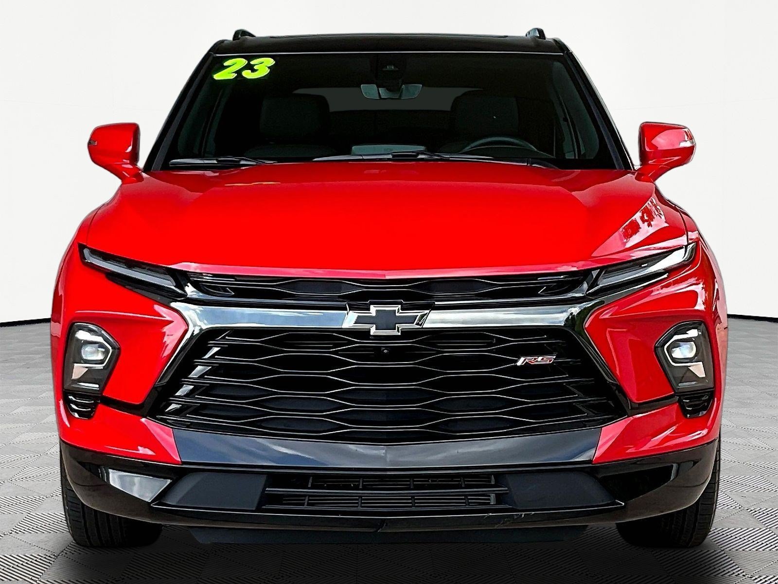 Used 2023 Chevrolet Blazer RS w/ Driver Confidence II Package FWD image 2
