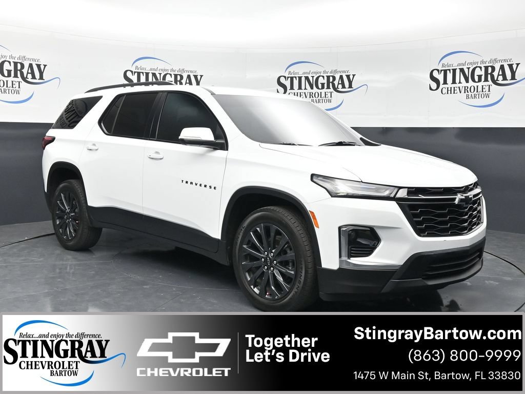 Used 2023 Chevrolet Traverse RS FWD image 1