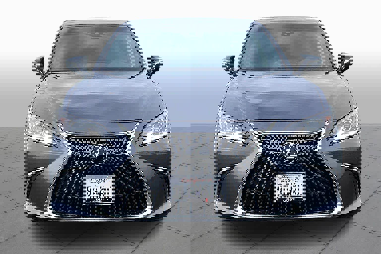 Used 2024 Lexus ES 300h w/ Premium Package image 3