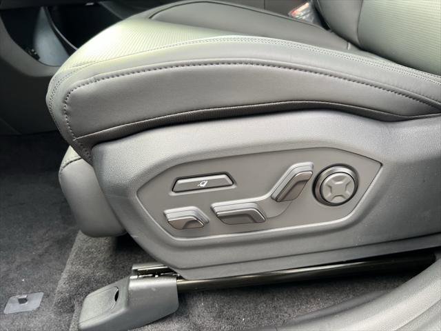 New 2026 Hyundai Santa Fe Calligraphy image 13