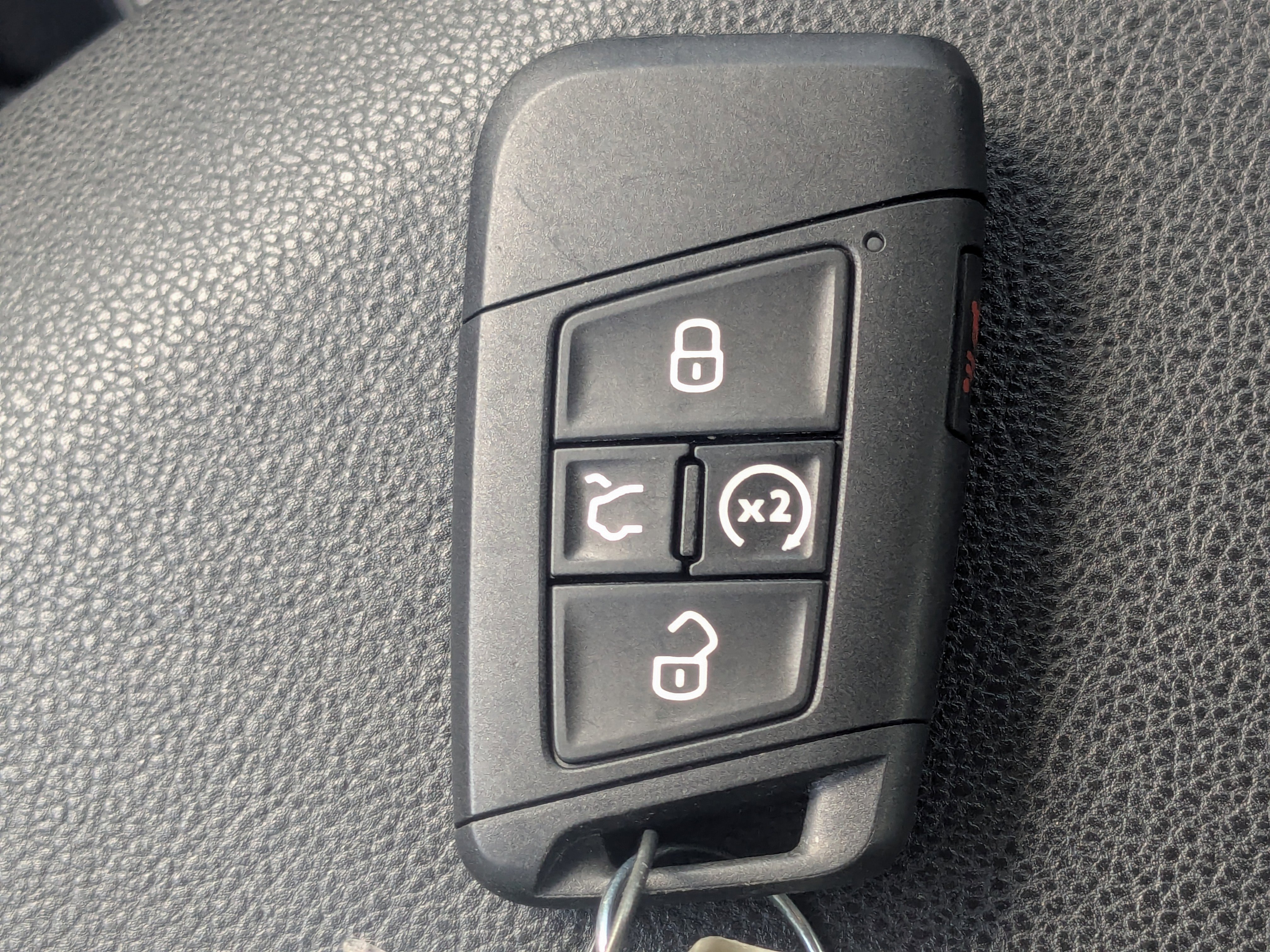 Used 2024 Volkswagen Jetta SE image 35