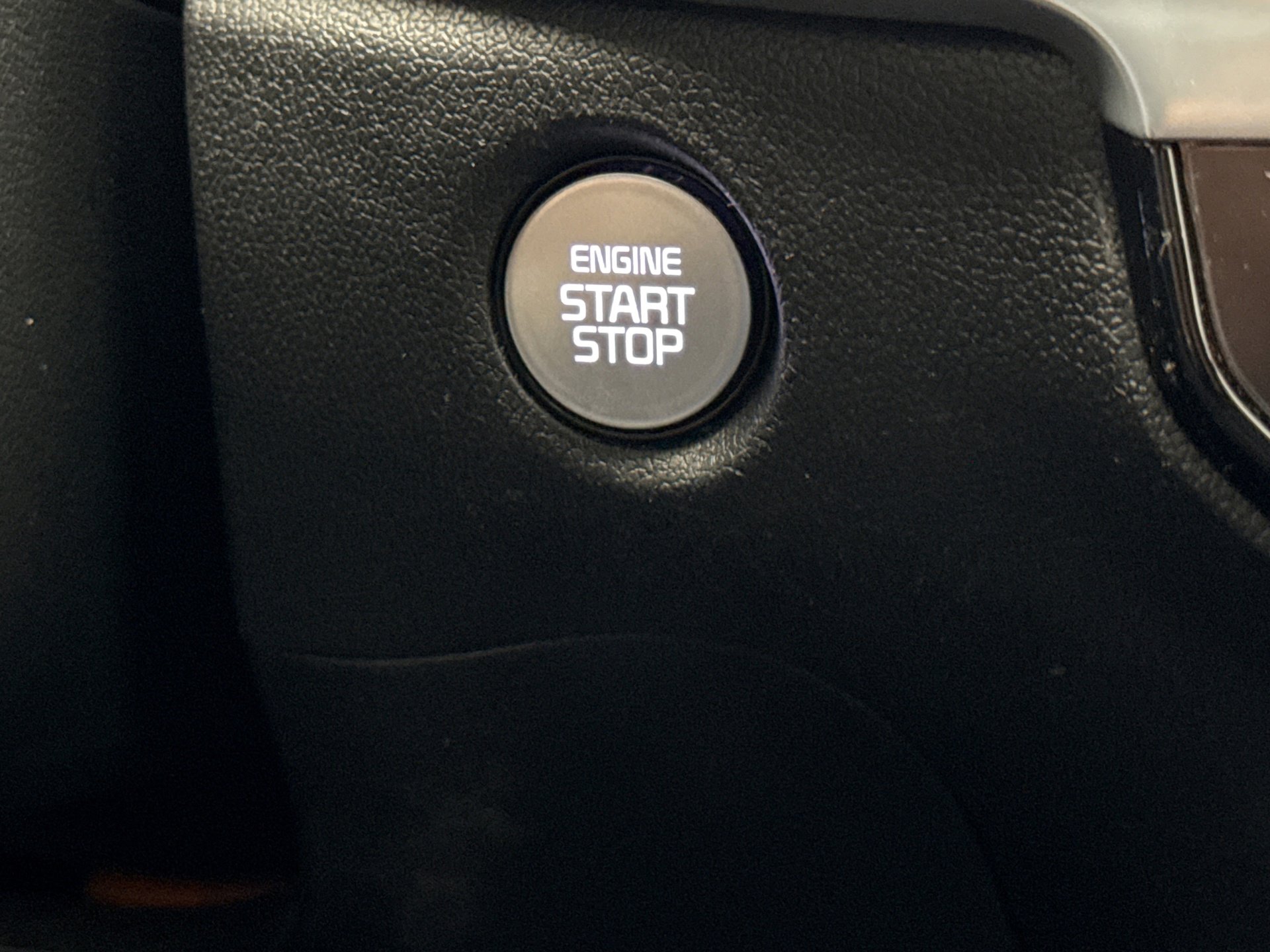 Used 2025 Kia Sorento SX image 23