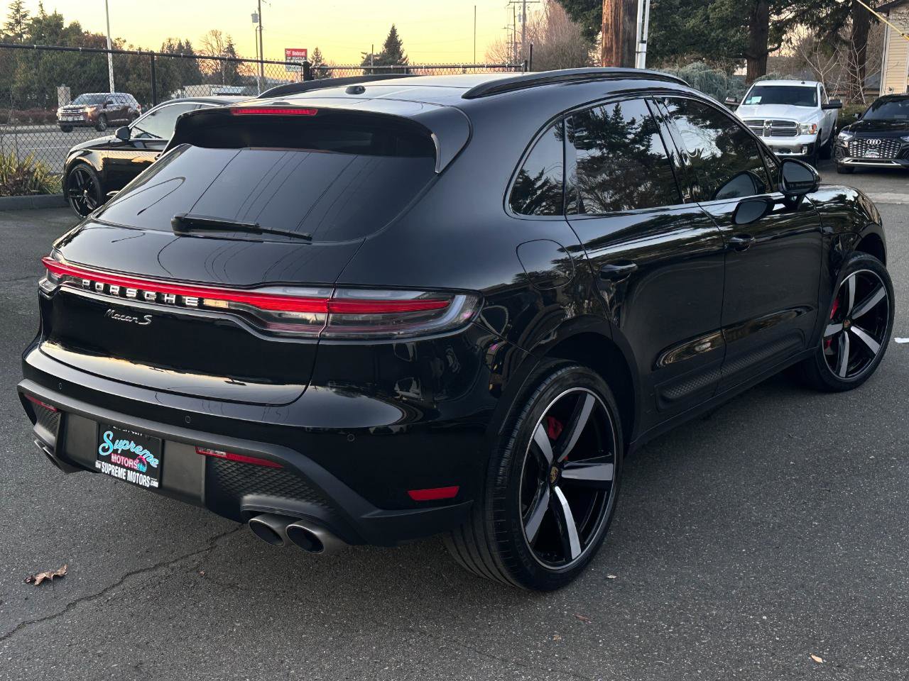 Used 2022 Porsche Macan S w/ Premium Package Plus image 16