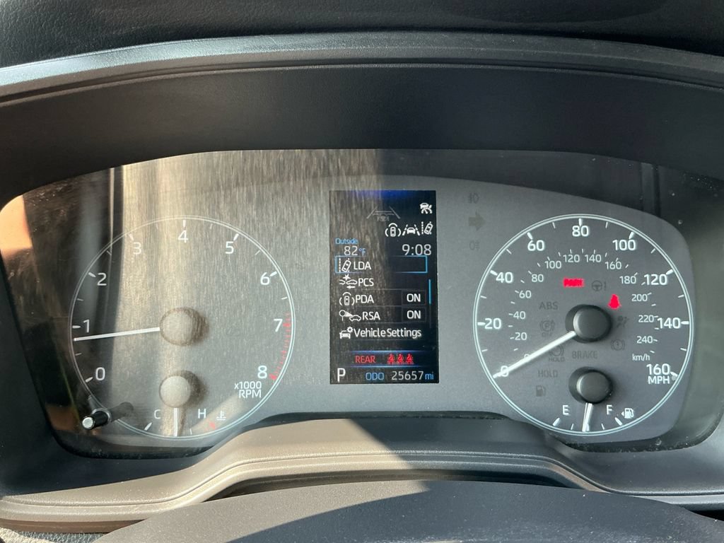 Used 2025 Toyota Corolla LE FWD image 21