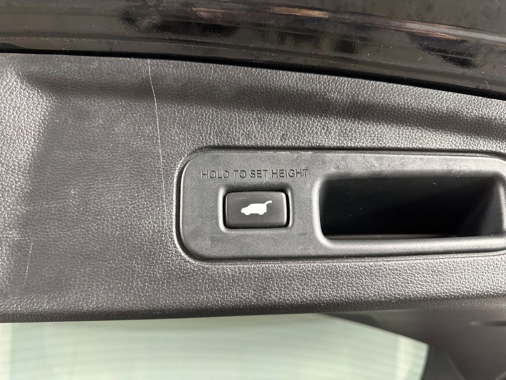 Used 2023 Acura MDX SH-AWD w/ Technology Package image 32