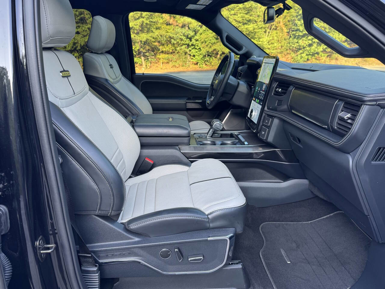 Used 2023 Ford F150 Lightning Platinum image 14