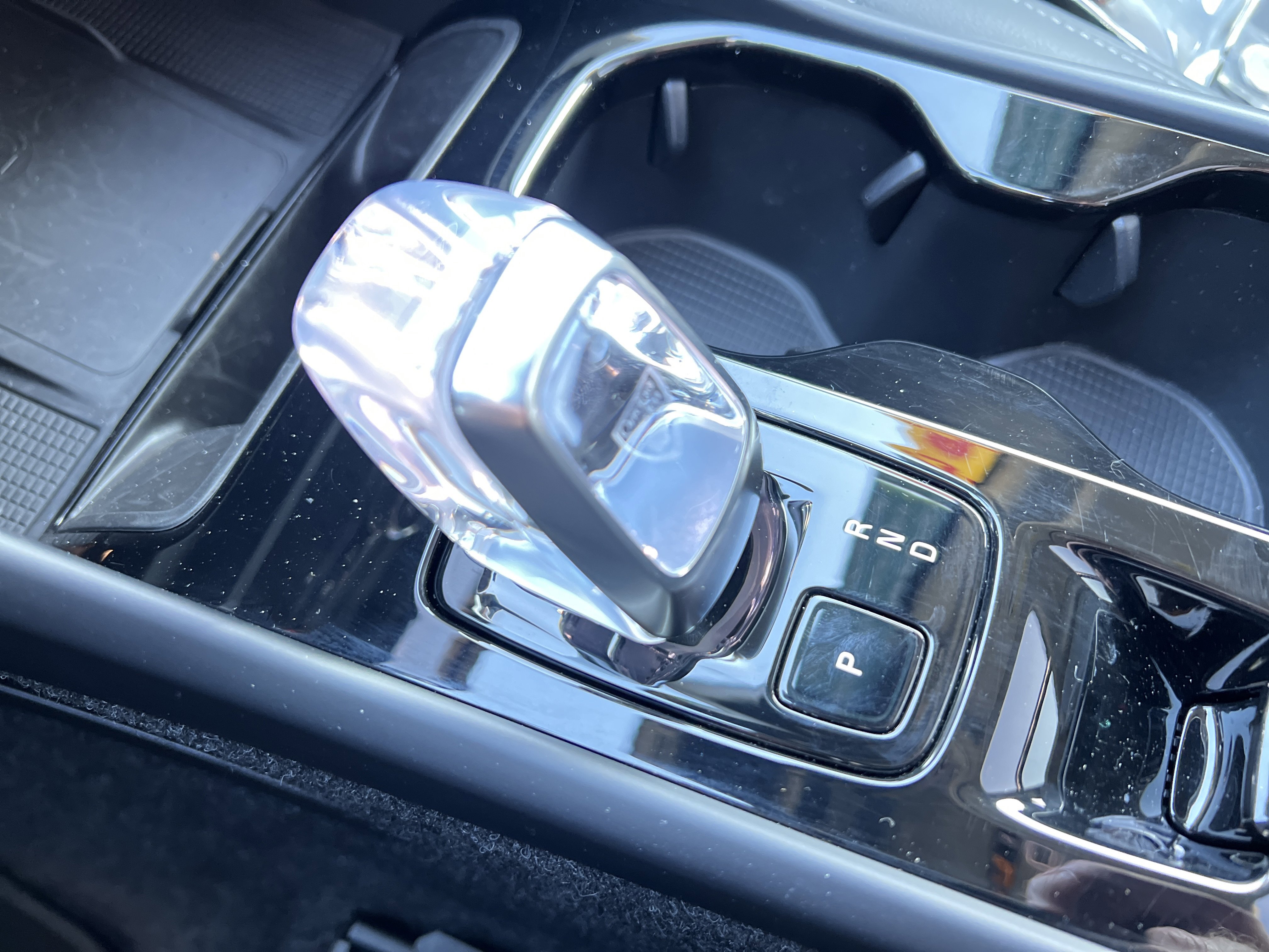 Used 2025 Volvo XC40 B5 Plus image 26