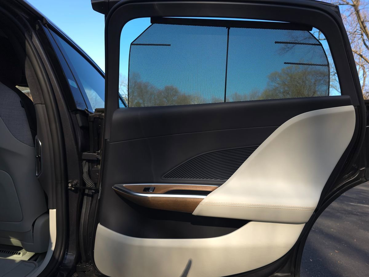 Used 2022 Lucid Air Grand Touring image 24