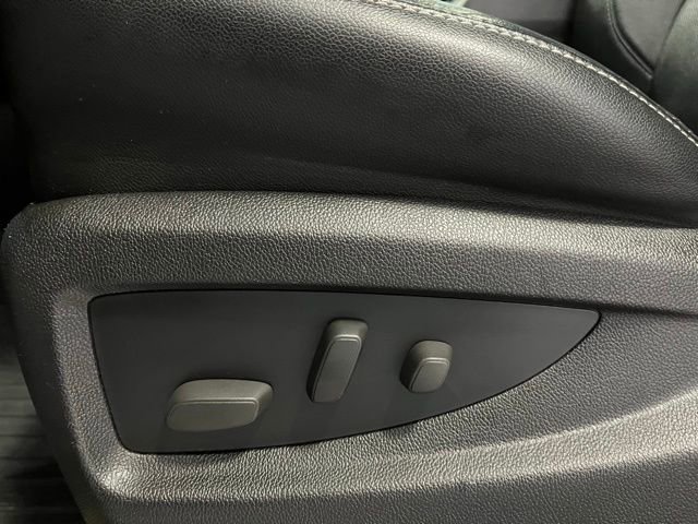 Used 2015 Chevrolet Tahoe LTZ AWD/4WD image 17