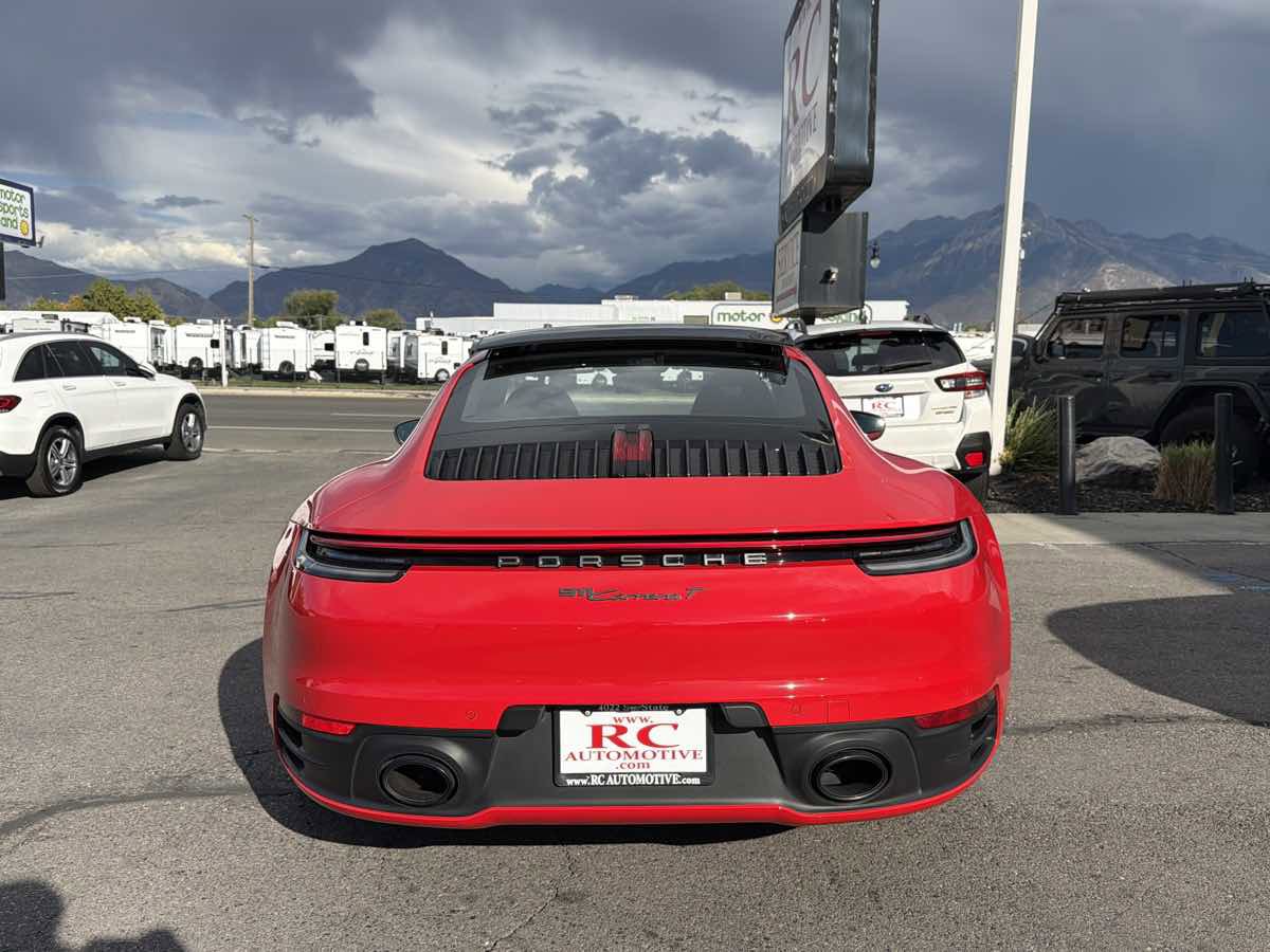 Used 2024 Porsche 911 Carrera T image 4