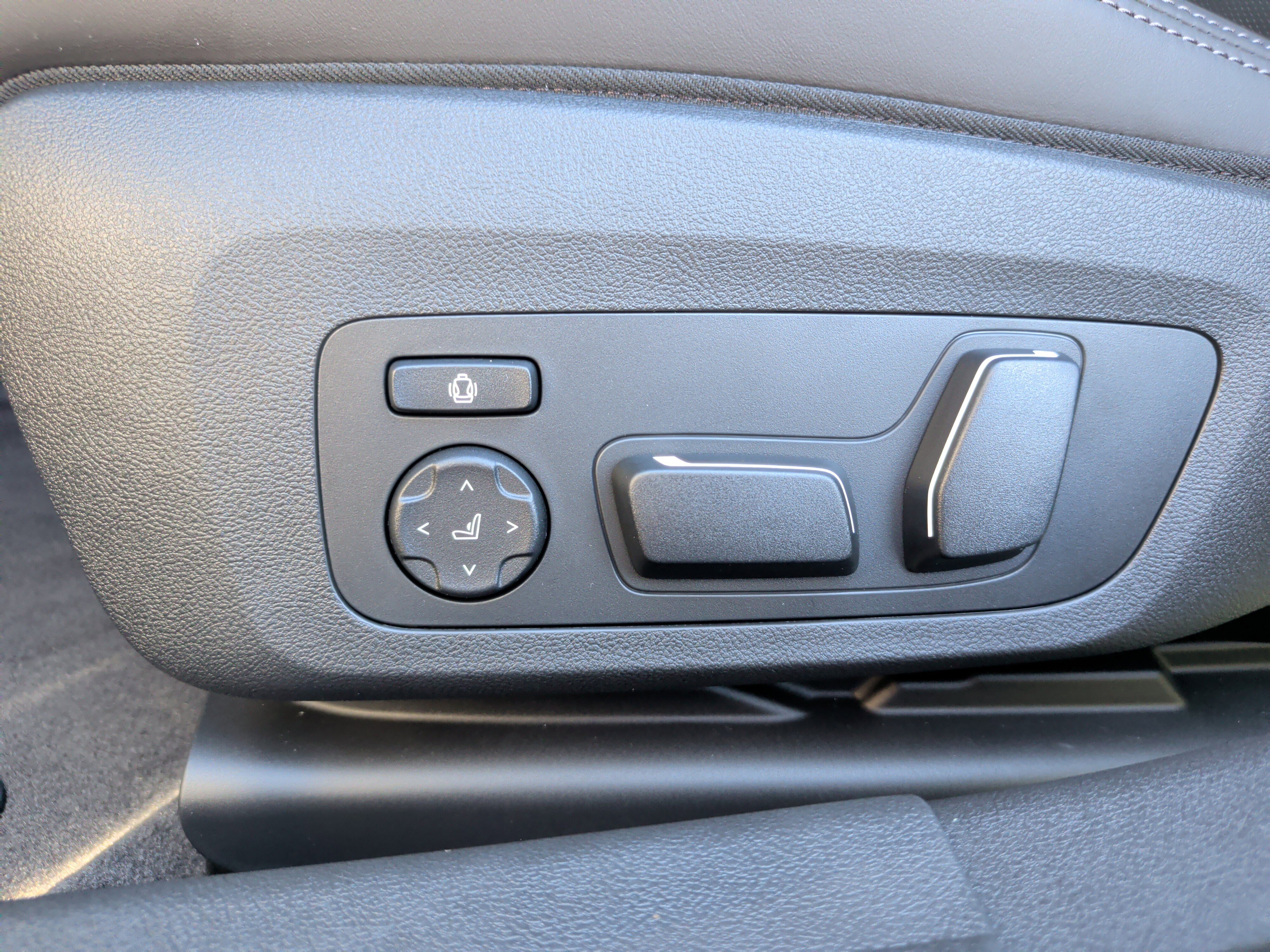 Used 2026 BMW M3 Competition w/ Executive Package image 27