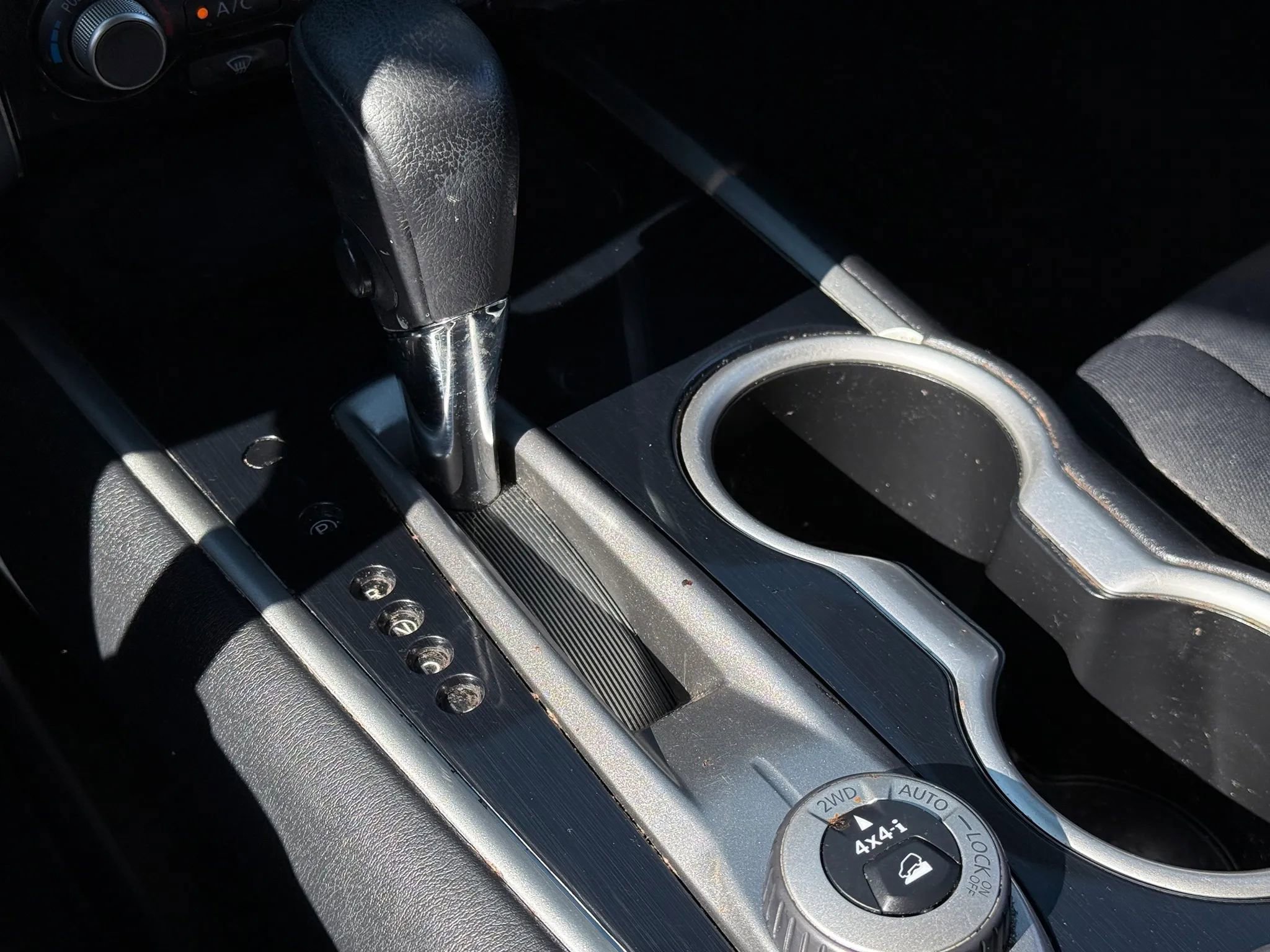 Used 2017 Nissan Pathfinder SV image 27