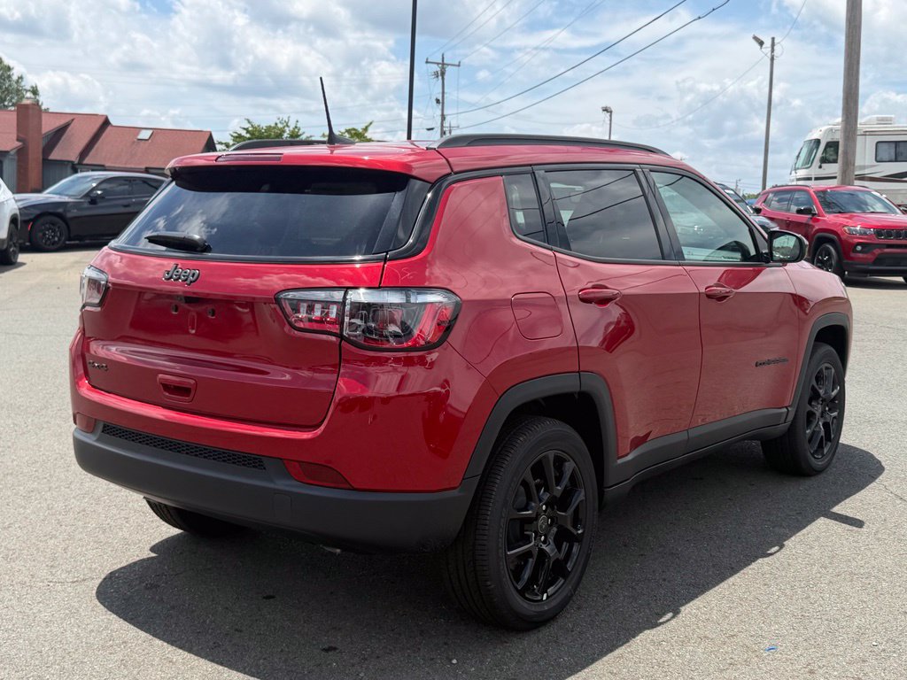 New 2026 Jeep Compass Latitude AWD/4WD image 3