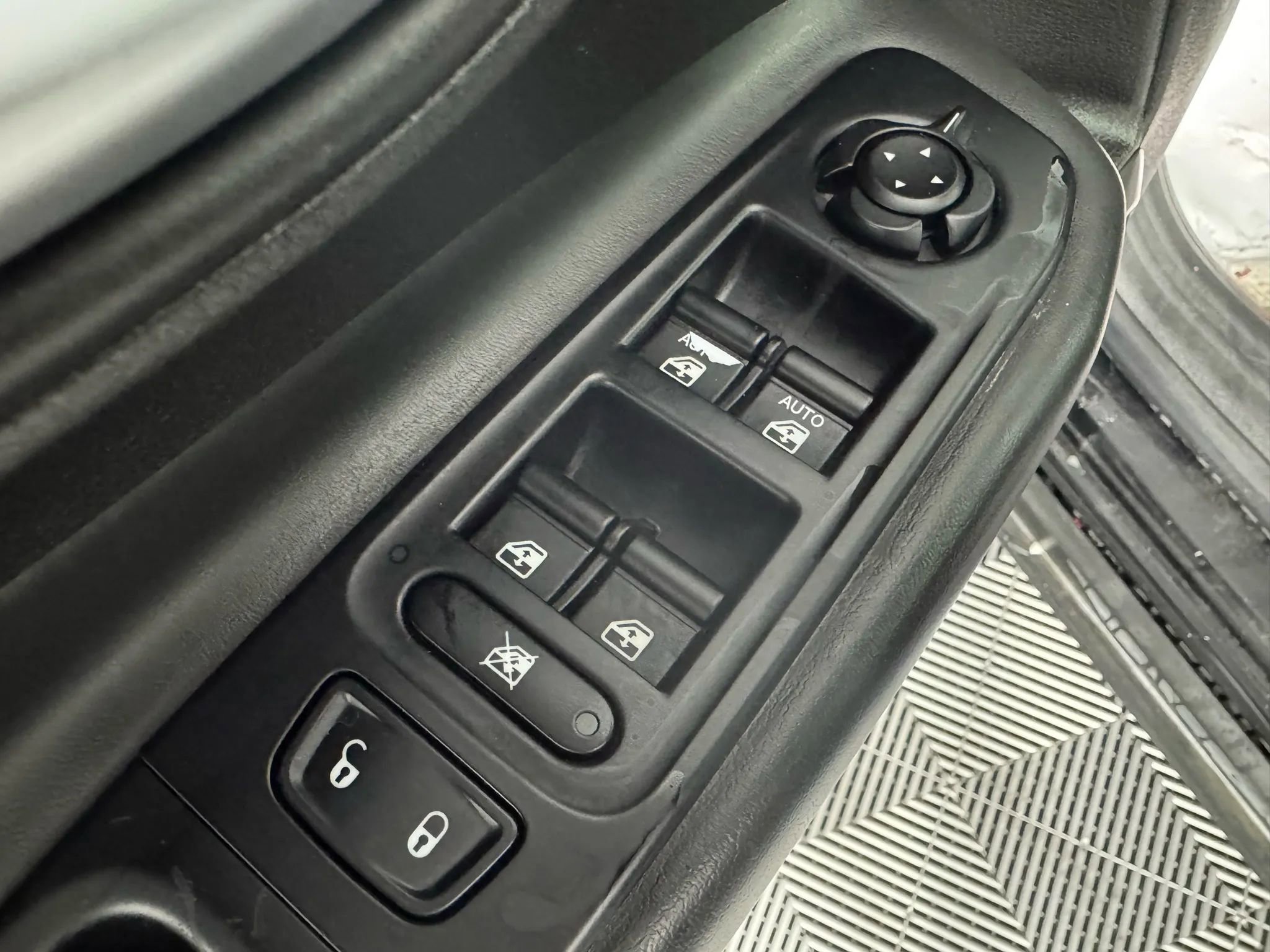 Used 2019 Jeep Renegade Limited w/ UConnect 8.4 Nav Group image 38