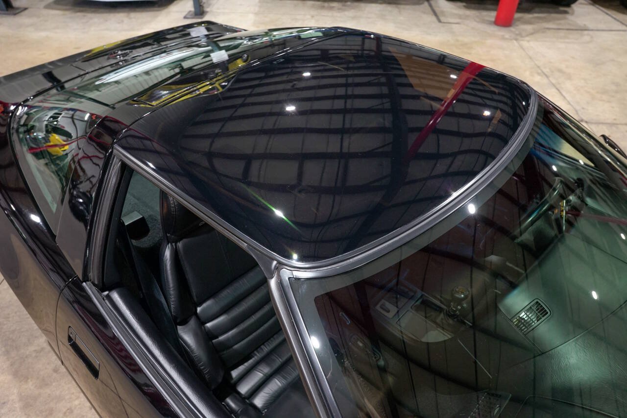 Used 1991 Chevrolet Corvette Coupe RWD image 19