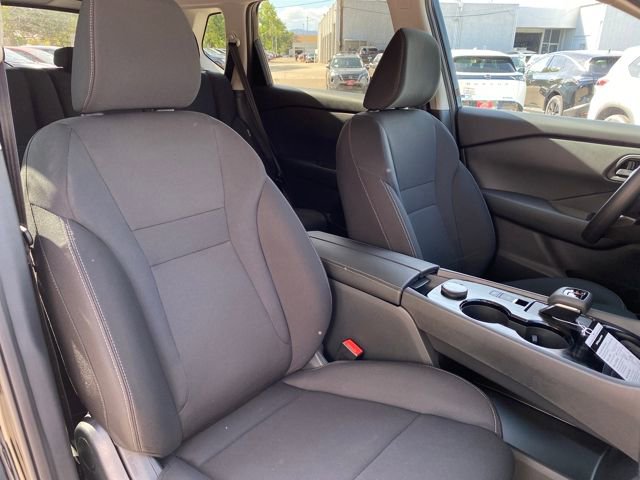 New 2026 Nissan Rogue S image 9