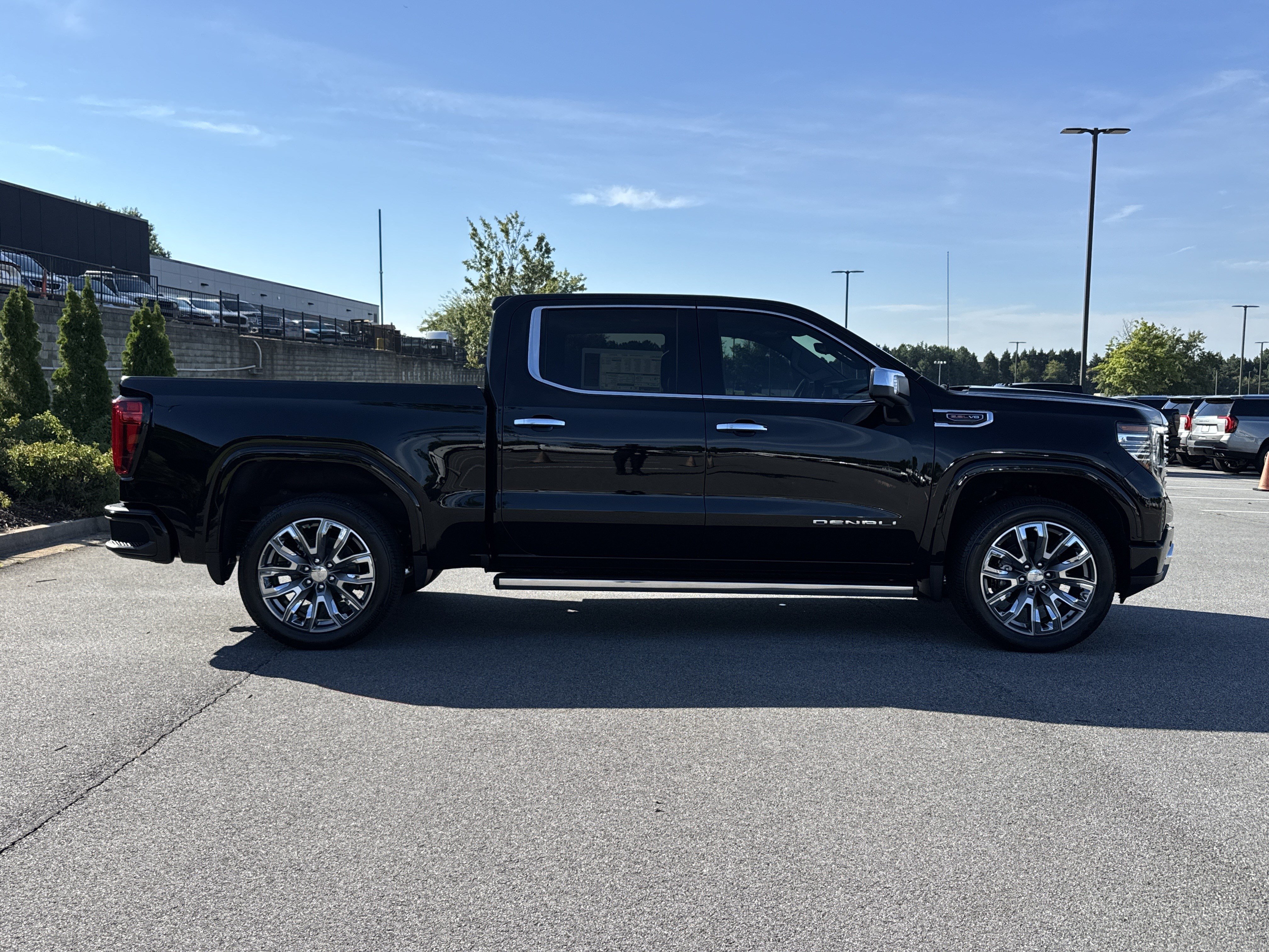 New 2026 GMC Sierra 1500 Denali w/ Denali Reserve Package AWD/4WD image 11