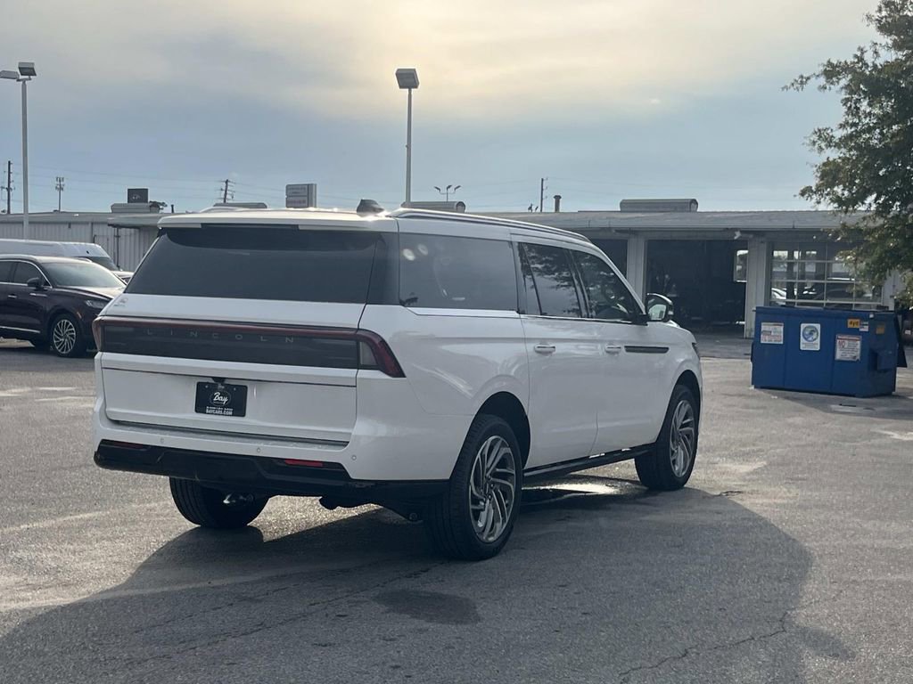 New 2025 Lincoln Navigator L Reserve image 5