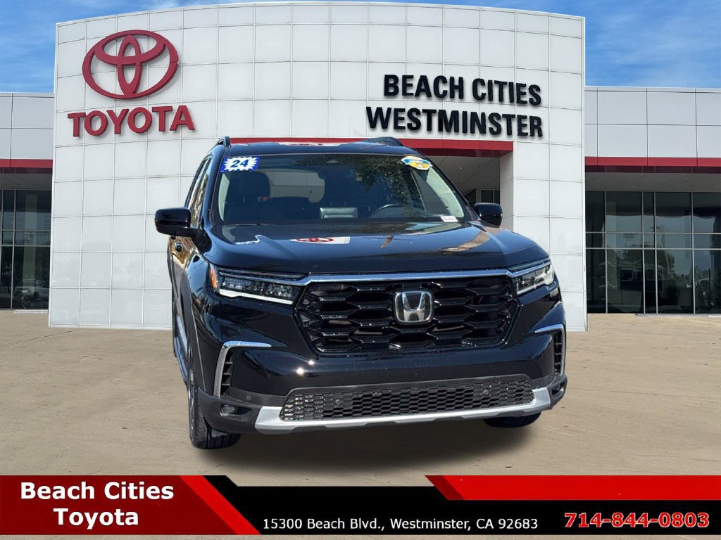 Used 2024 Honda Pilot Touring image 3