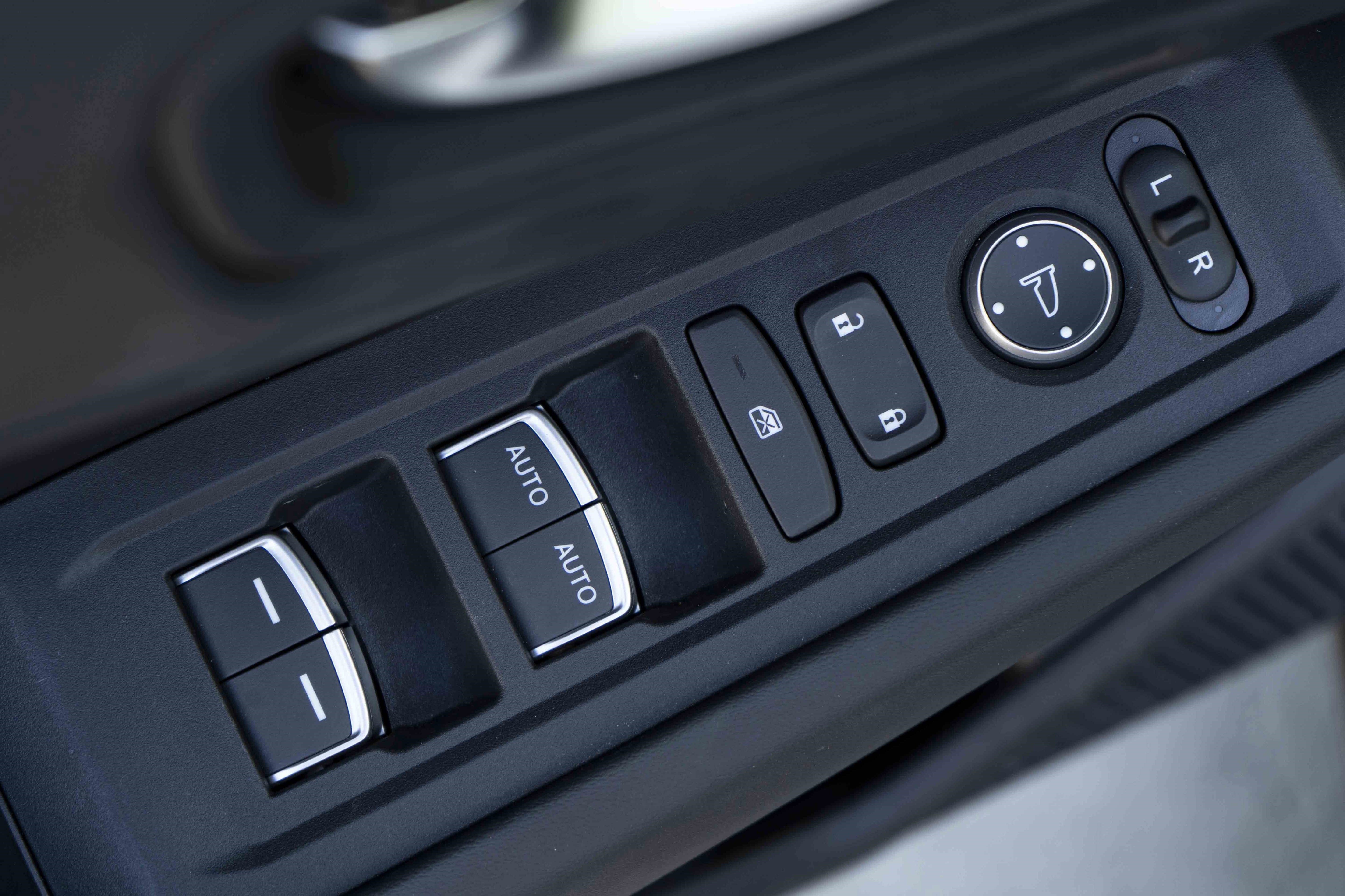 Used 2025 Honda Accord EX-L image 38