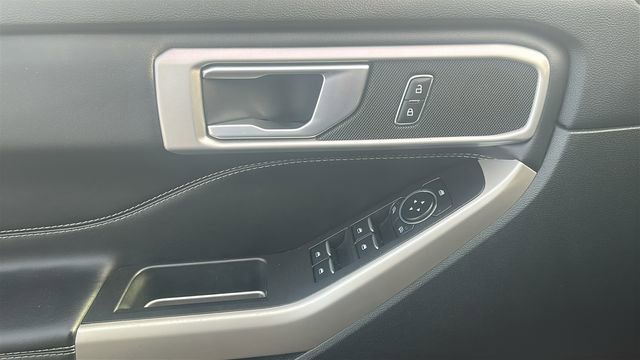 Used 2023 Ford Explorer XLT image 21