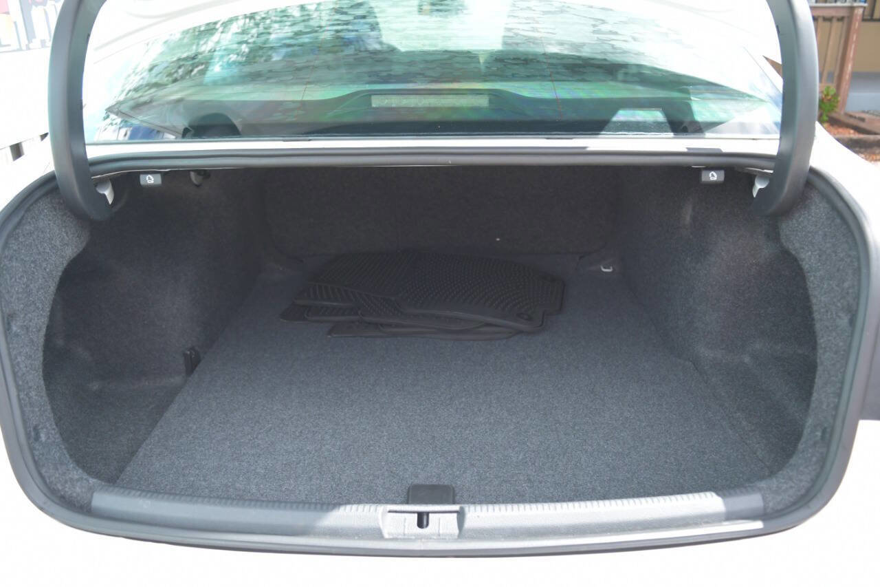Used 2014 Volkswagen Passat 1.8T SE image 33