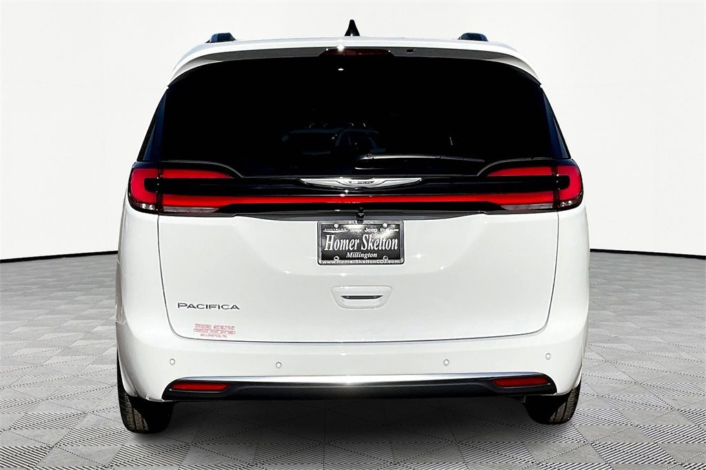 New 2026 Chrysler Pacifica Pinnacle image 4