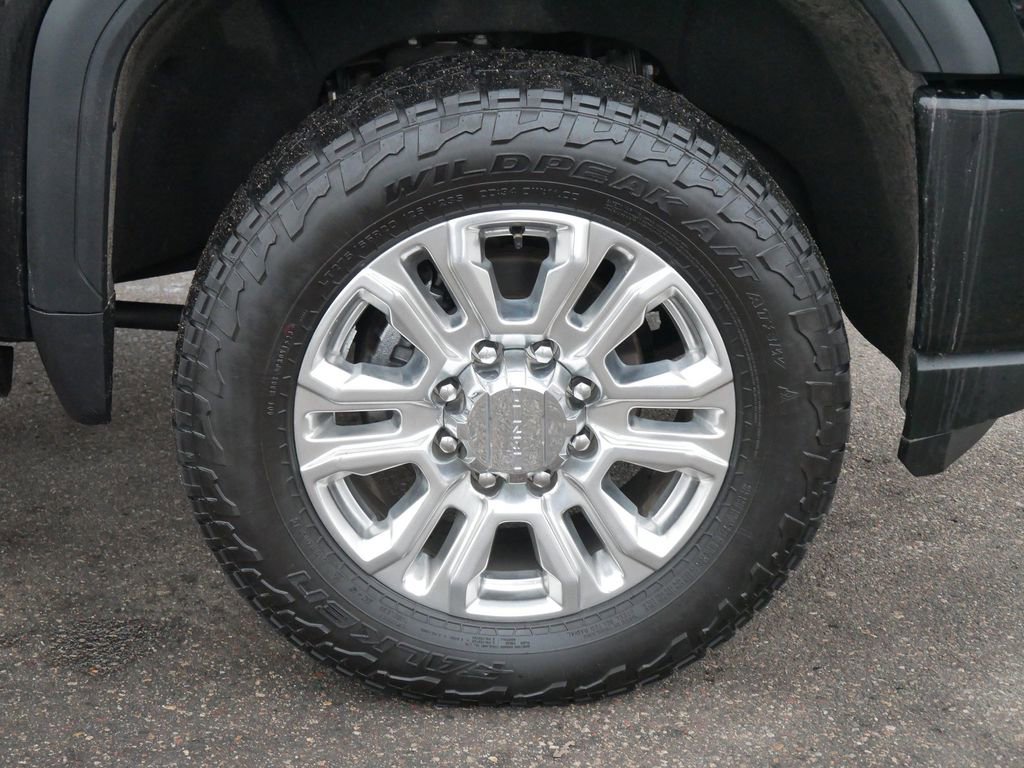 Used 2021 GMC Sierra 3500 Denali w/ Denali Ultimate Package image 9