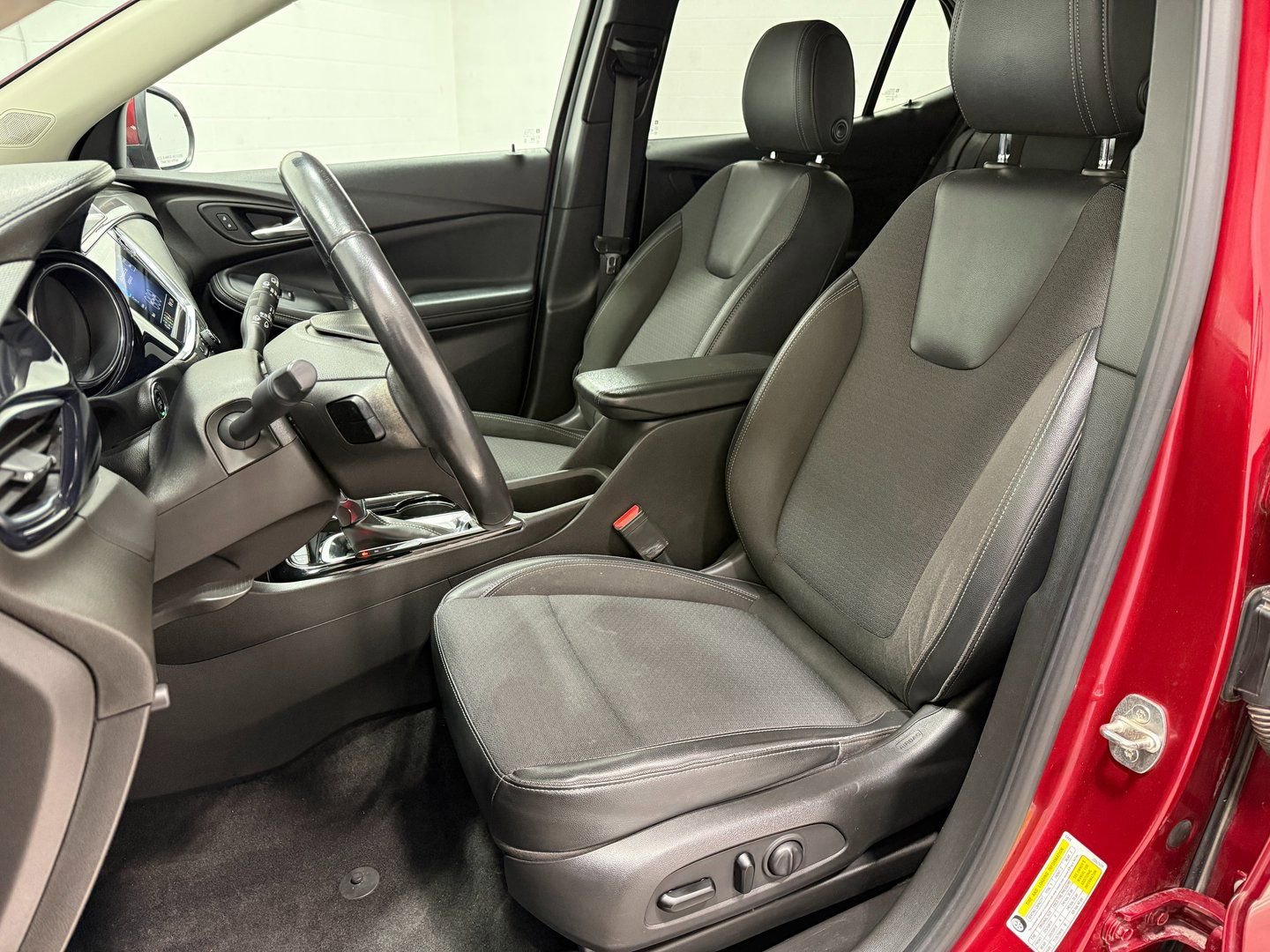 Used 2021 Buick Encore GX Select image 10