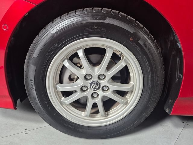 Used 2021 Toyota Prius LE AWD/4WD image 10