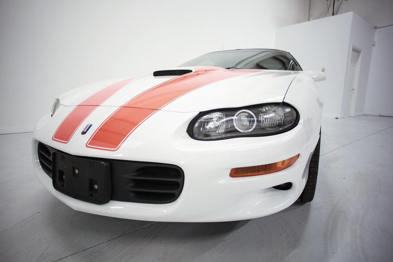 Used 2000 Chevrolet Camaro Z28 w/ SS Performance/Appearance Pkg image 13