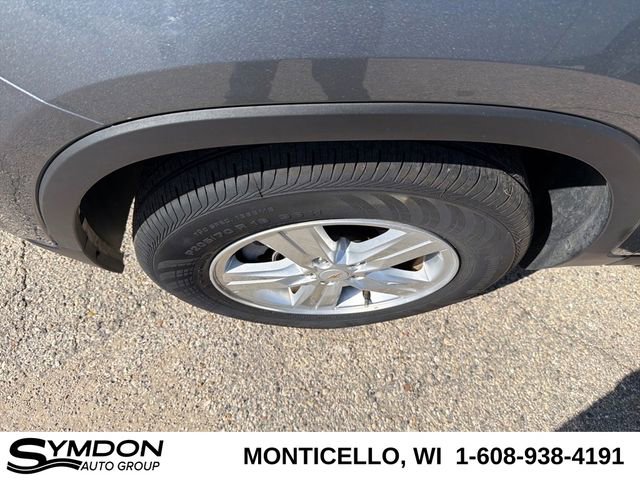 Used 2019 Chevrolet Trax LT w/ LT Convenience Package image 24