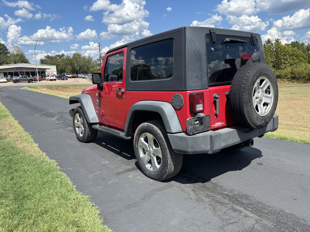 Used 2008 Jeep Wrangler X w/ Black Appearance Group AWD/4WD image 6